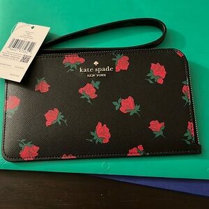 Kate Spade never used wristlet